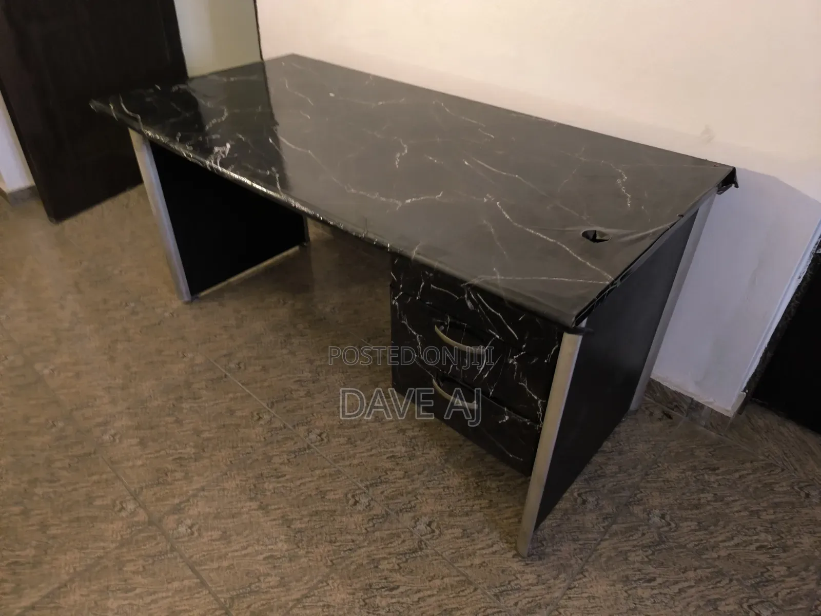 Executive Office Table – Strong Durable (4.1ft)