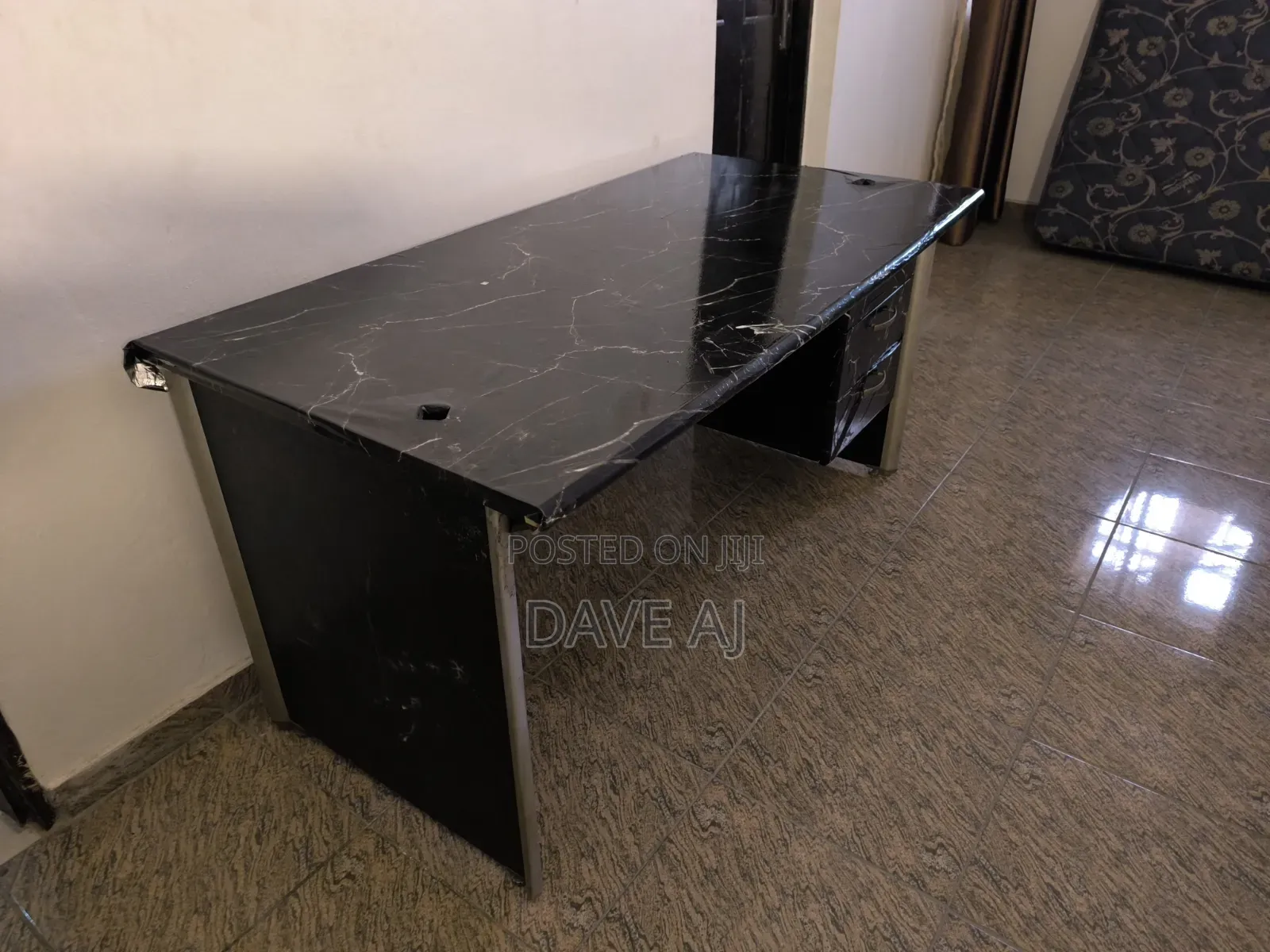 Executive Office Table – Strong Durable (4.1ft)