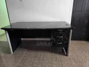 Executive Office Table – Strong Durable (4.1ft)