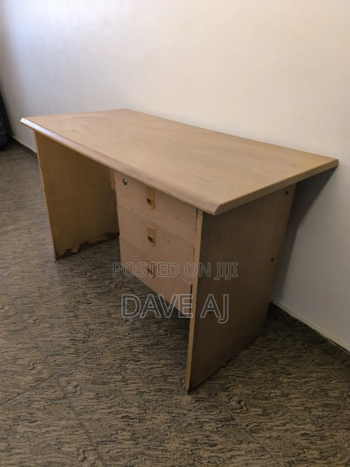 Compact Office Table – Durable Space Saving (4ft)