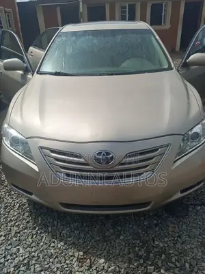 Toyota Camry 2.4 XLE 2008 Gold