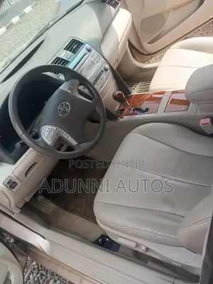 Toyota Camry 2.4 XLE 2008 Gold