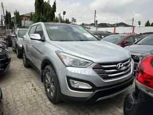 Hyundai Santa Fe GLS 4dr SUV AWD (3.3L 6cyl 6A) 2014 Silver