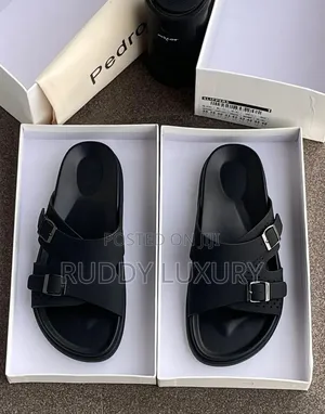 Buckle Comfort Slides