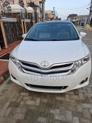 Toyota Venza XLE 2013 White