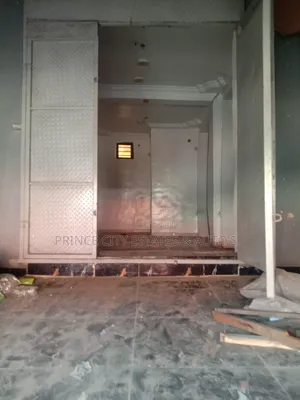 Shop to Let in Surulere