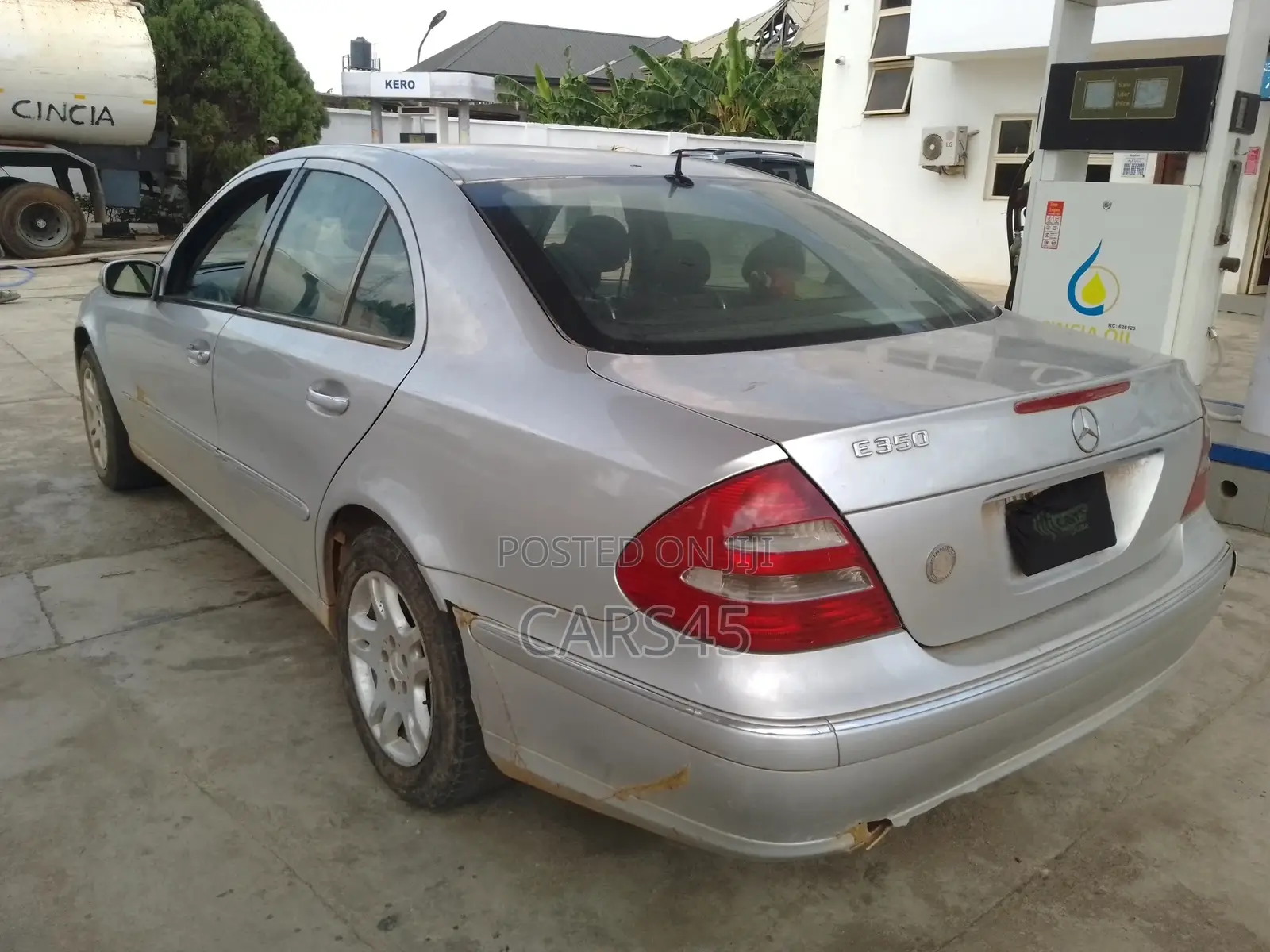 Mercedes-Benz E320 2004 Silver