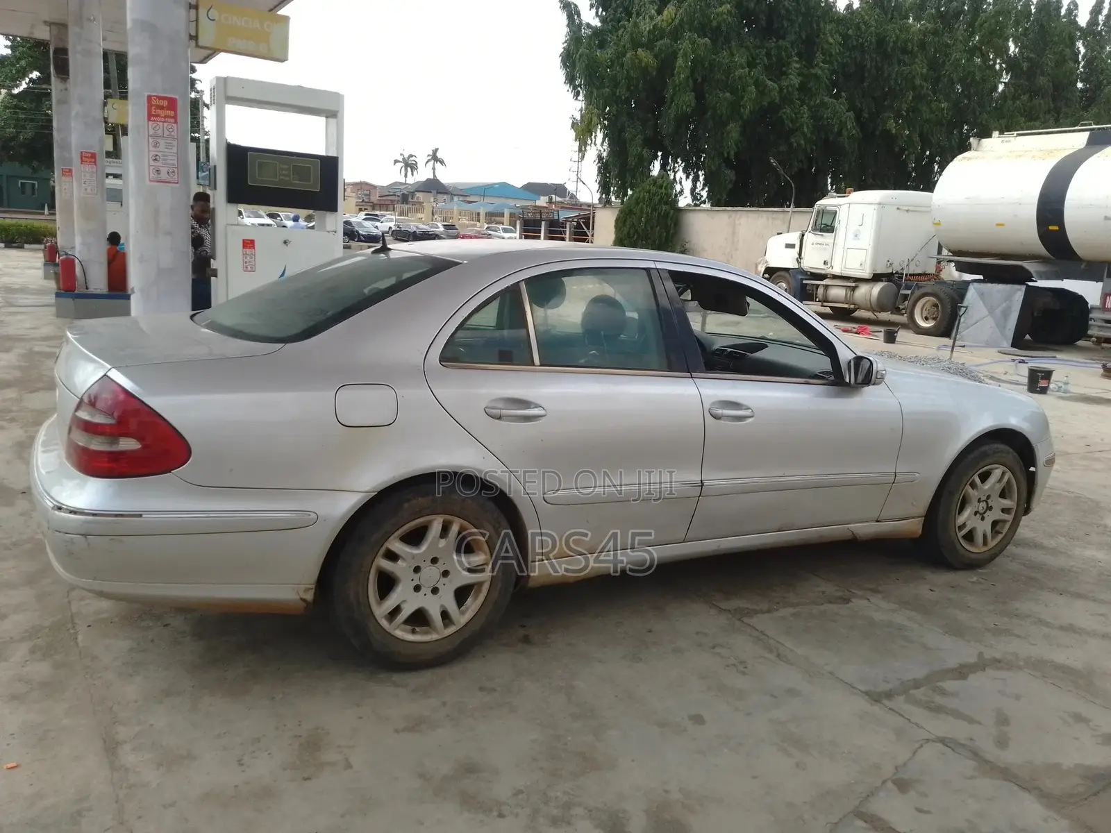 Mercedes-Benz E320 2004 Silver
