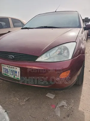 Ford Focus 2005 Red