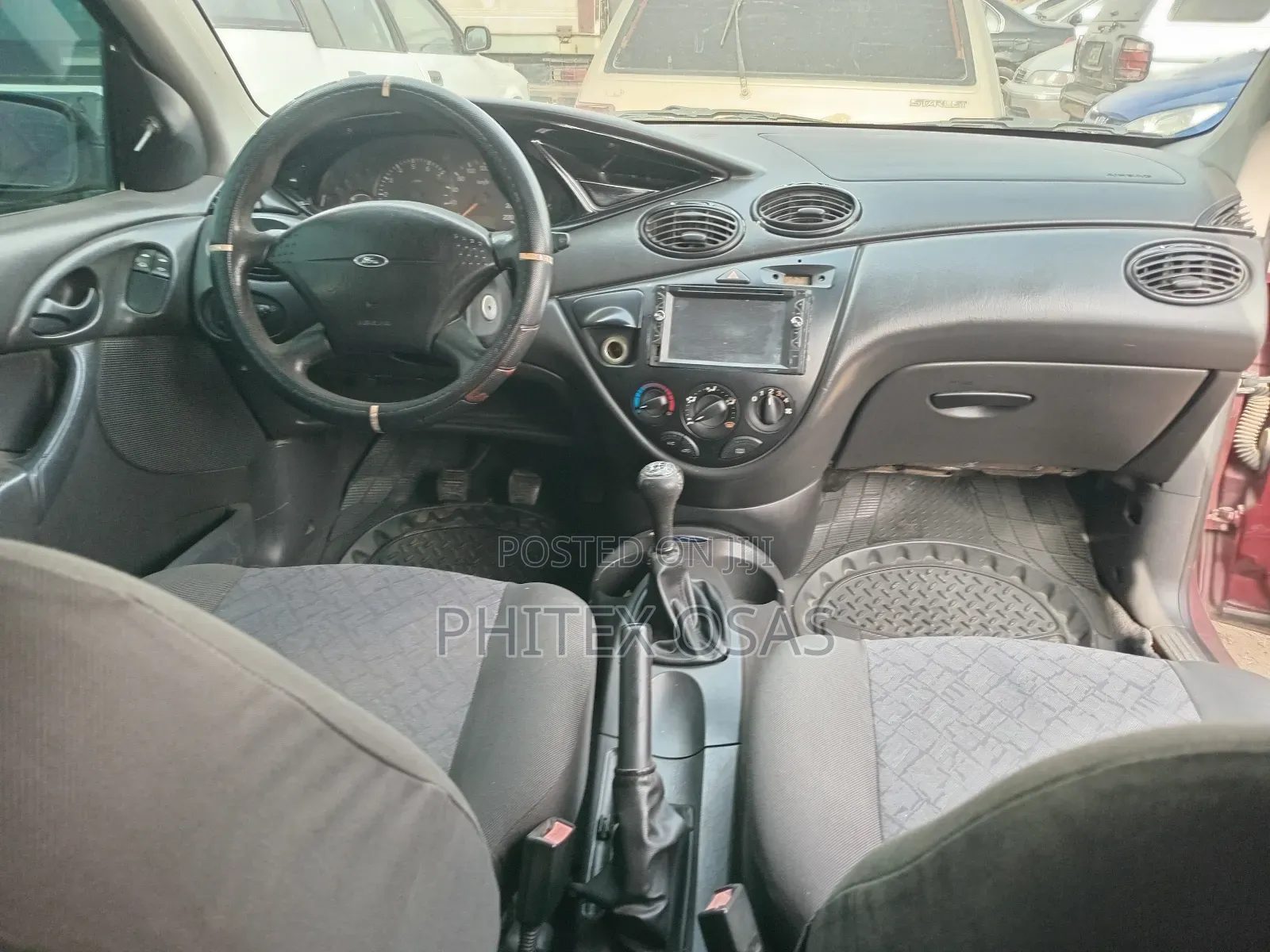Ford Focus 2005 Red