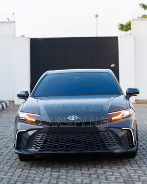 Toyota Camry XSE 2025 Gray