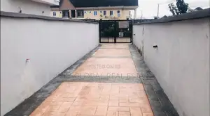 Furnished 4bdrm Duplex in Lakowe for sale