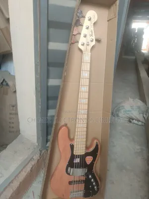 Fender 5 Strings Active Bass Guitar