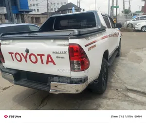 New Toyota Hilux 2023 White