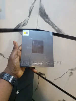 New Samsung Galaxy Fold 5G 512 GB Black