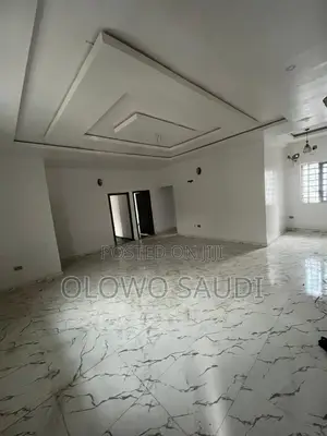 3bdrm Apartment in Caanan Estate, Olokonla for rent