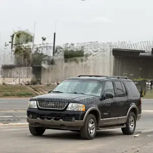 Ford Explorer 2002 Black