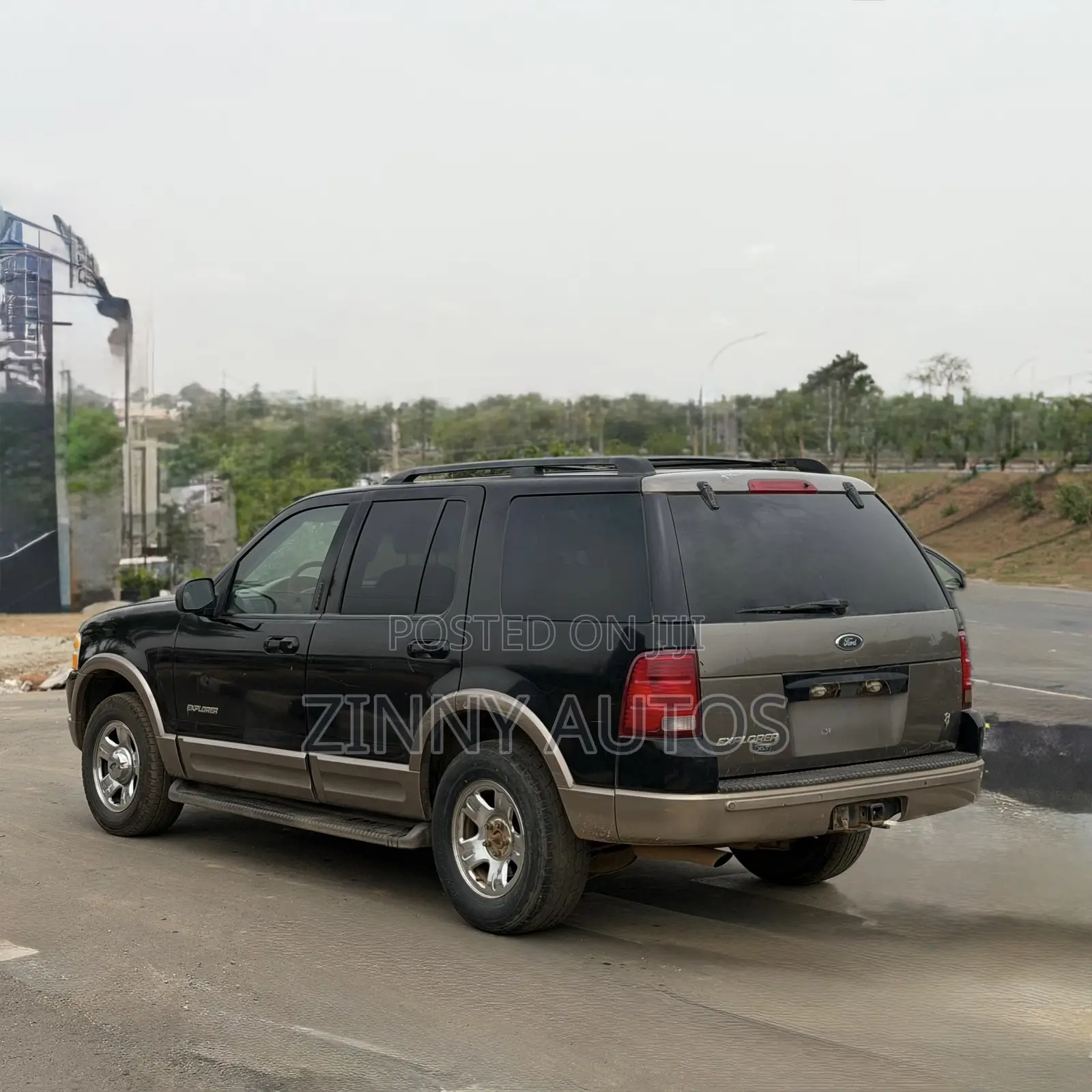 Ford Explorer 2002 Black