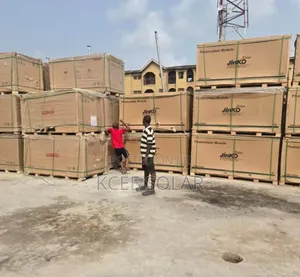 600w Jinko Solar Panel