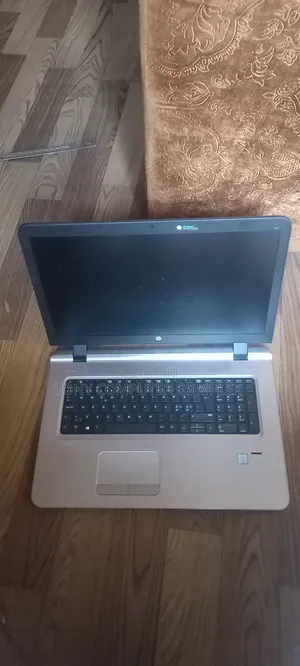 Laptop HP Pavilion 17 12GB Intel Core i5 HDD 1T