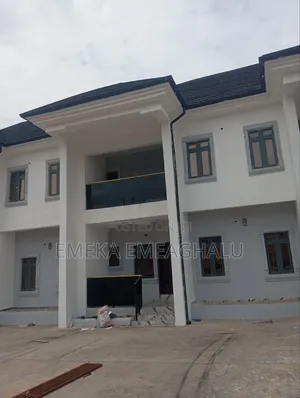 3bdrm Townhouse / Terrace in Golf Estate, Enugu for rent