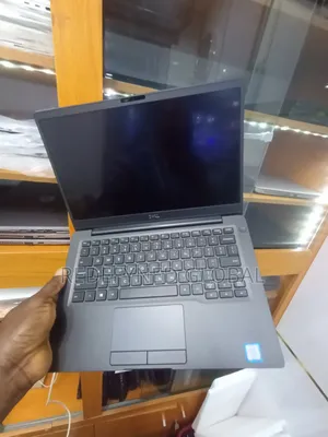 Laptop Dell Latitude 7300 8GB Intel Core i5 SSD 256GB