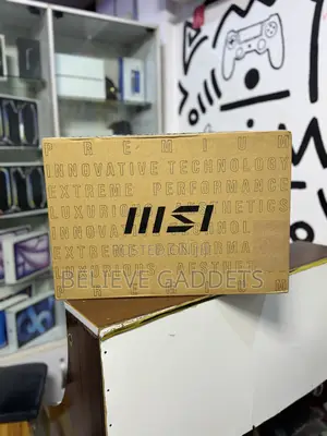 New Laptop MSI GF65 Thin 10UE 16GB Intel Core i5 SSD 512GB
