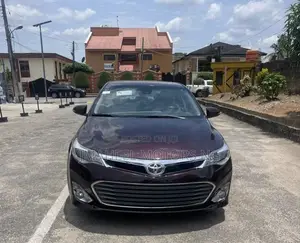 Toyota Avalon XLE Premium 4dr Sedan (3.5L 6cyl 6A) 2015 Maroon