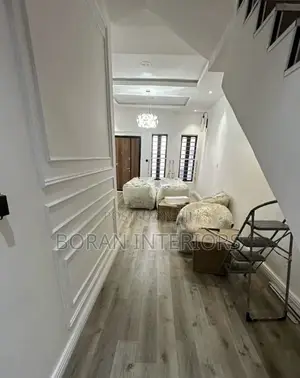 Luxury SPC/Vinyl Wooden Floor