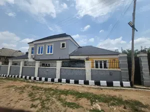 4bdrm Bungalow in Akala Express for sale
