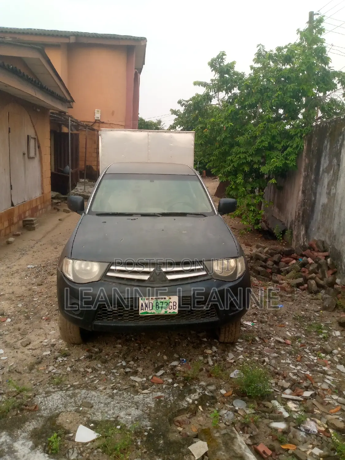 Mitsubishi L200 2000 Green