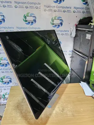 Desktop Computer HP Pavilion 24 8GB Intel Core i5 HDD 320GB