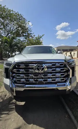 Toyota Tundra Platinum 2022 White