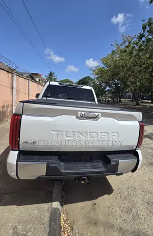 Toyota Tundra Platinum 2022 White