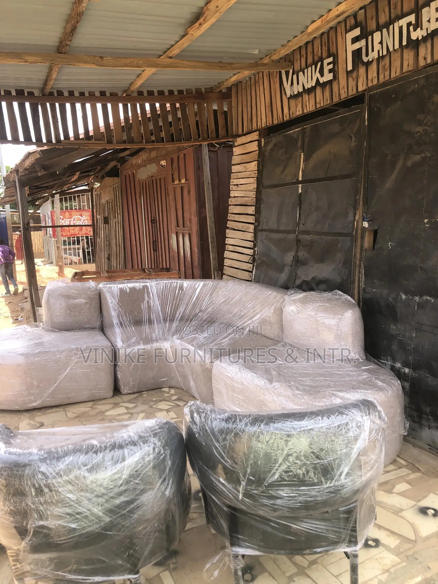 Curve L Shape Sofa With Single