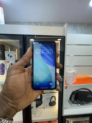 Apple iPhone 11 128 GB Red