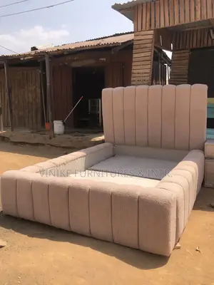 4.5 X 6 Queens Bedframe