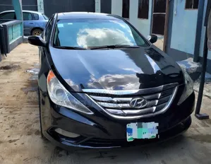 Hyundai Sonata GLS Sedan FWD (2.4L 4cyl 6A) 2012 Black