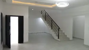 3bdrm Duplex in Uban Prime Estate for rent