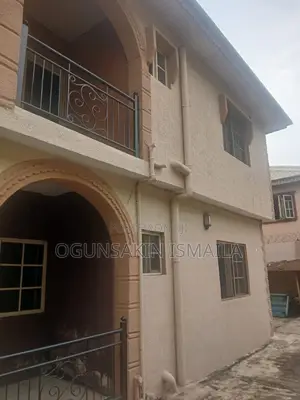 3bdrm Block of Flats in Magodo Isheri for rent