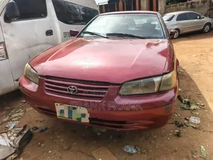Toyota Camry 2001 Red