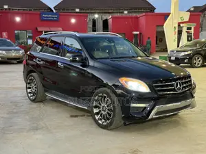 Mercedes-Benz M Class ML350 4MATIC 4dr SUV AWD (3.5L 6cyl 7A) 2014