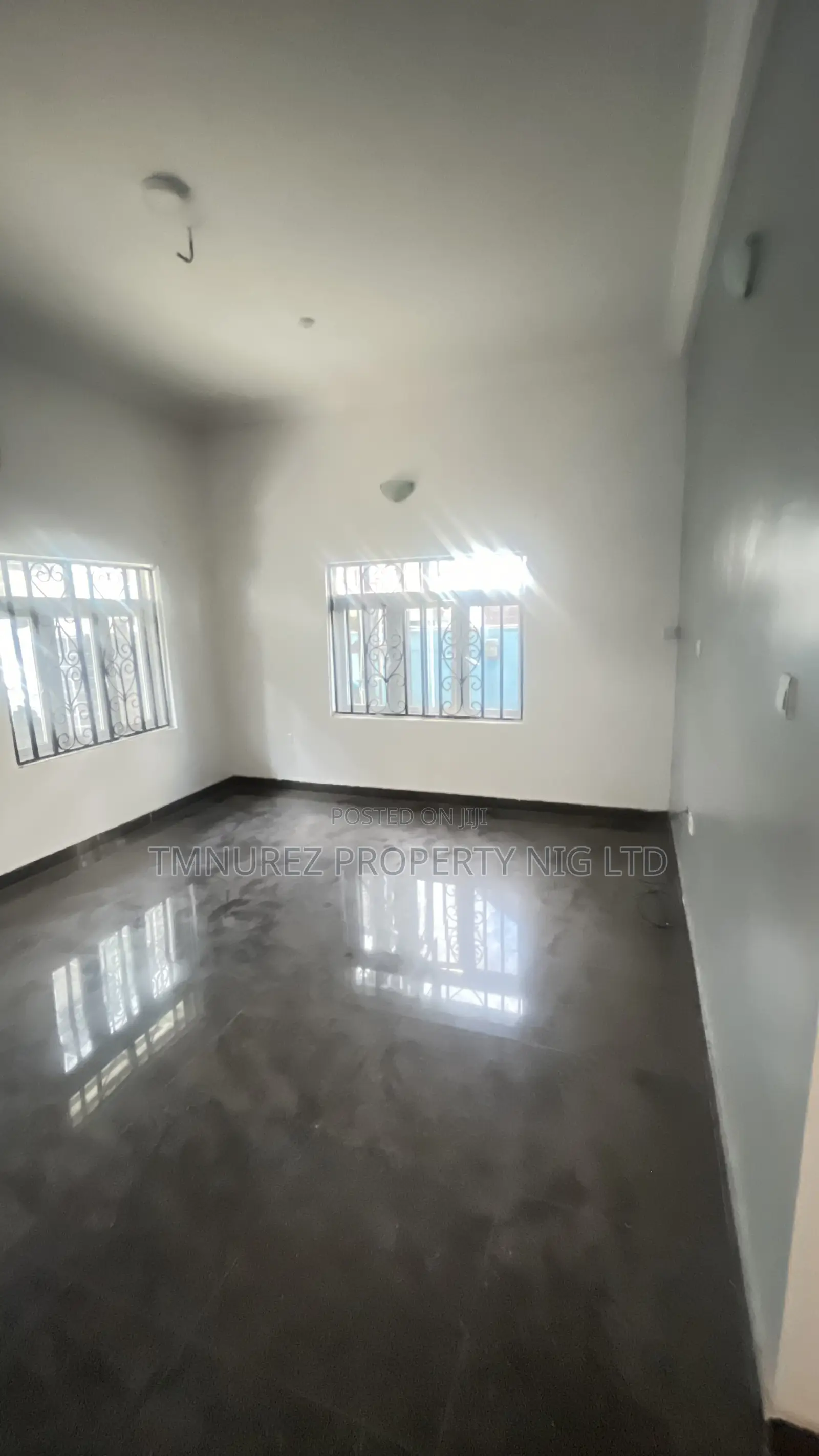 2bdrm Duplex in Lekki Phase 1 for rent
