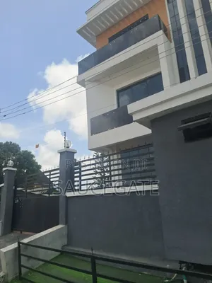 4bdrm Duplex in Apple Junction for sale