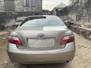 Toyota Camry 2007 Gold