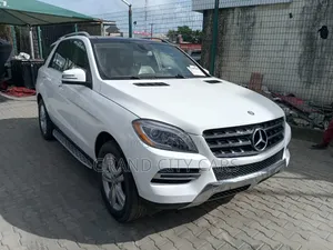 Mercedes-Benz M Class ML350 4MATIC 4dr SUV AWD (3.5L 6cyl 7A) 2014
