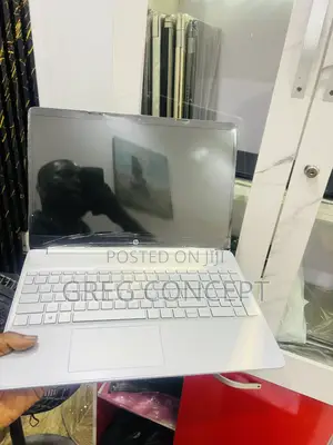 Laptop HP 255 G8 8GB AMD Ryzen SSD 256GB