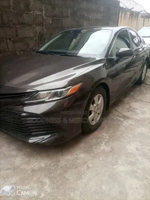 Toyota Camry LE FWD (2.5L 4cyl 8AM) 2018 Gray