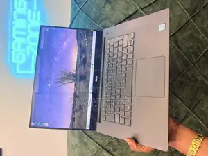 Laptop Dell Precision 15 5520 16GB Intel Core i7 SSD 256GB