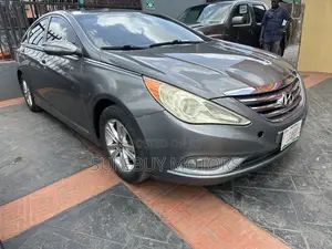 Hyundai Sonata SE Sedan FWD (2.4L 4cyl 6A) 2013 Blue